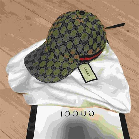 Vêtements d’occasion « casquette gucci 